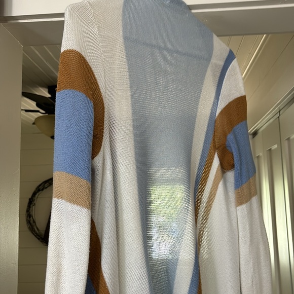 Women’s Goddis shawl - Picture 4 of 5